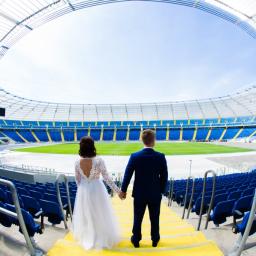 plener ślubny na stadionie śląskim w Chorzowie
