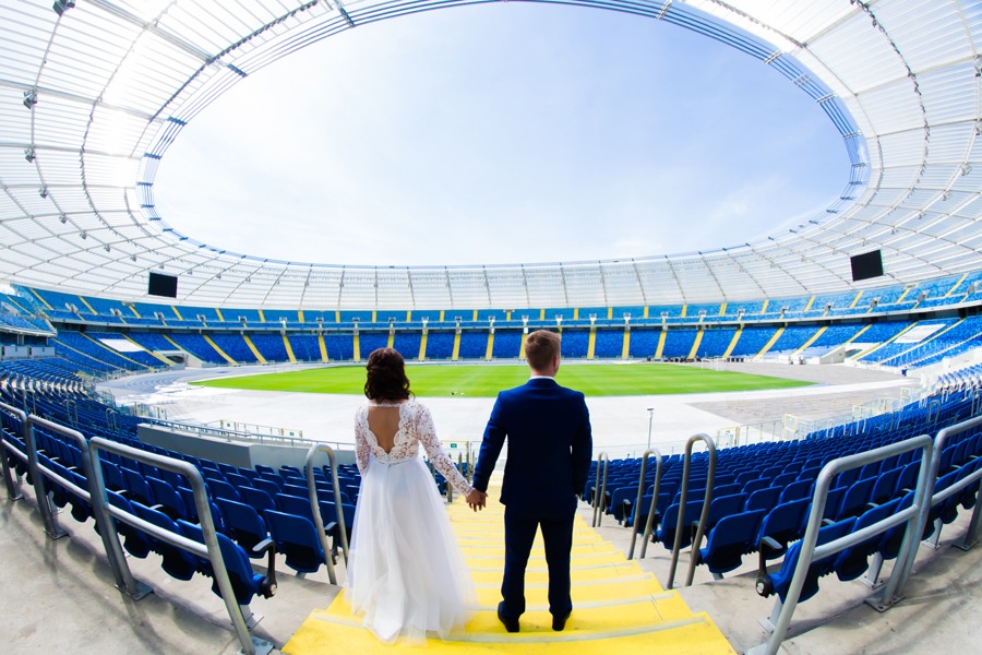 plener ślubny na stadionie śląskim w Chorzowie