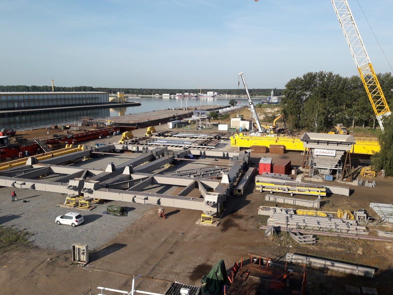 Montaż rozładowarki statków.