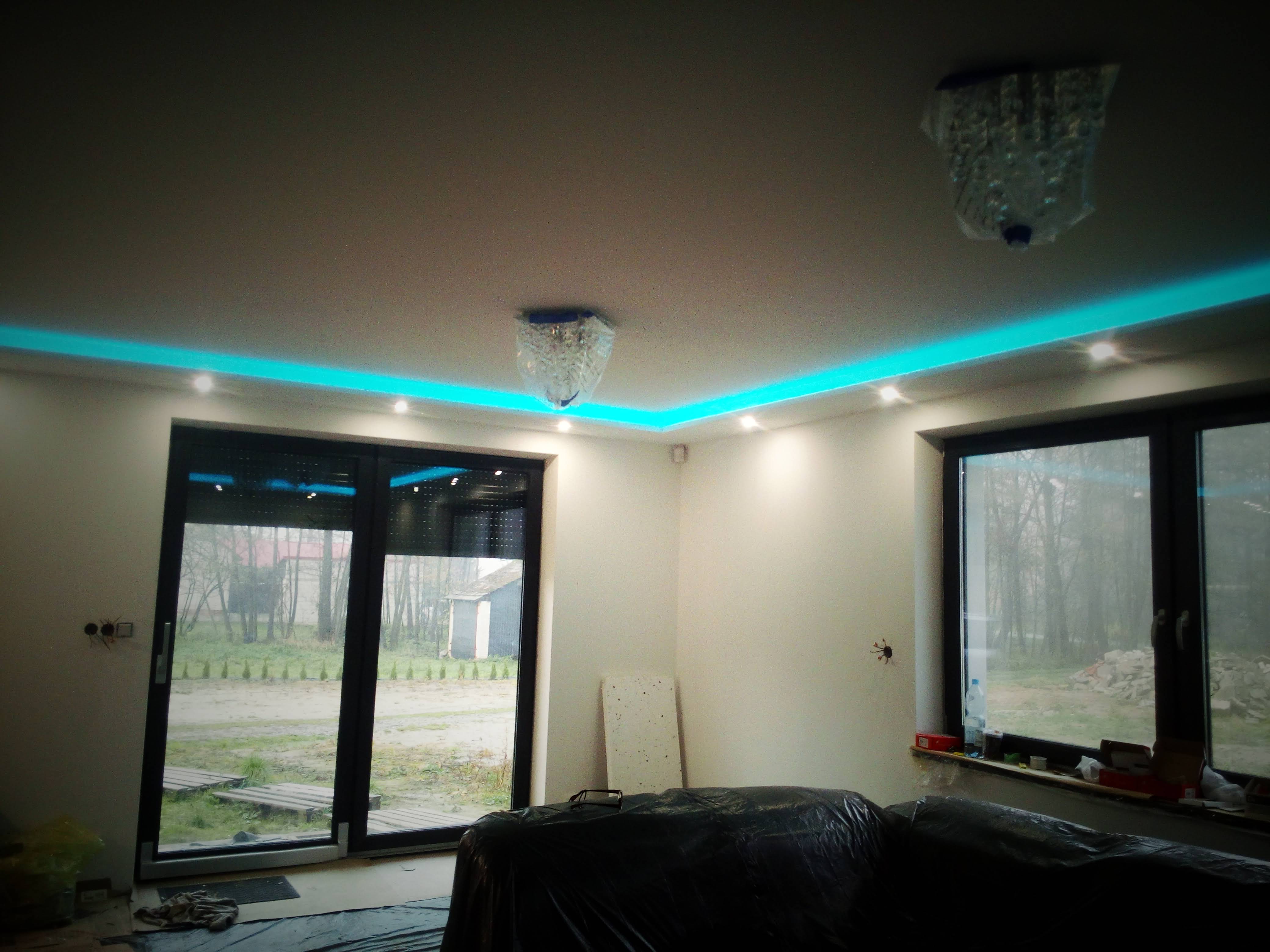 Ozdobna Zabudowa gipsowa, podświetlenie LED