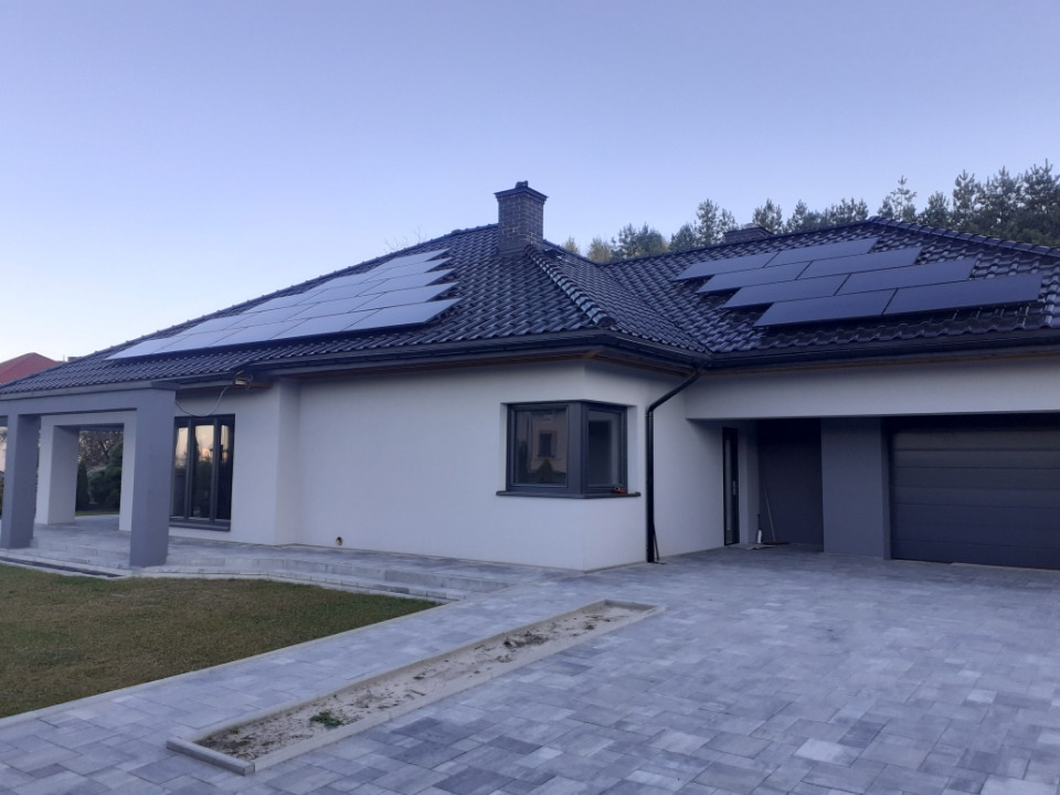Instalacja 9,36 kW Longi 360 FB oraz falowniku GoodWe.