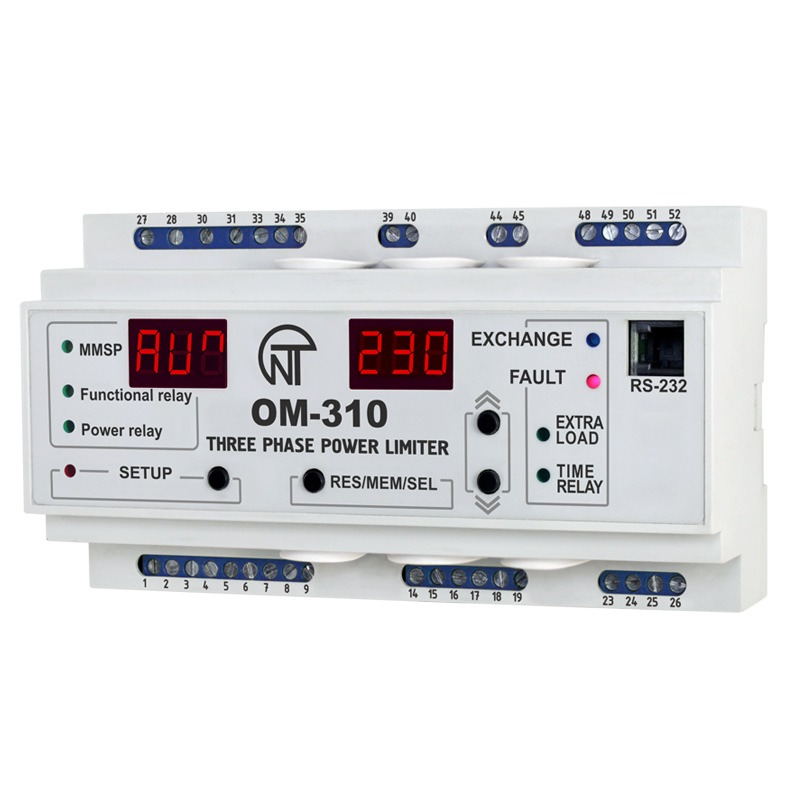 Biały, trójfazowy ogranicznik mocy OM-310 z diodami LED i złączami śrubowymi, widoczne oznaczenia MMSP, Functional relay, Power relay, Exchange, Fault, Extra Load, Time Relay, RS-232.