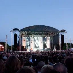 Estrady i zadaszenia