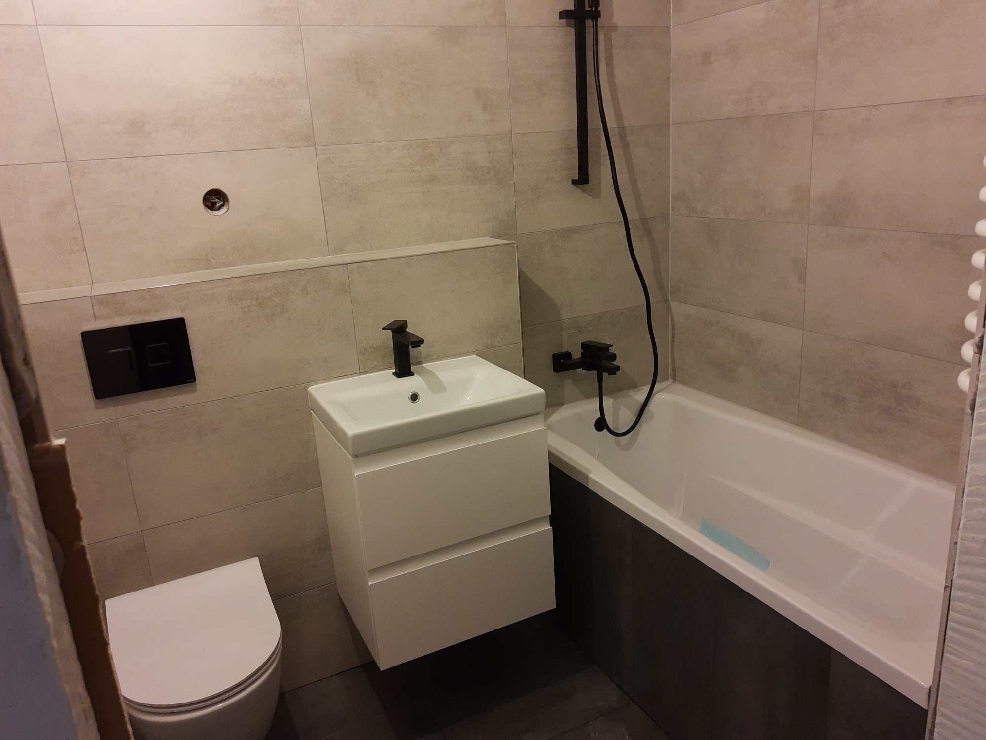 Wykończenie łazienki pod klucz, na podstawie rysunku poglądowego