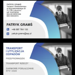 Wizyt&oacute;wka firmy transportowej Patryk Gramś, oferującej transport rzeczy, utylizację odpad&oacute;w, przeprowadzki oraz kompleksowe usługi BHP i PPOŻ. W tle grafika przedstawiająca kuriera z paczką.