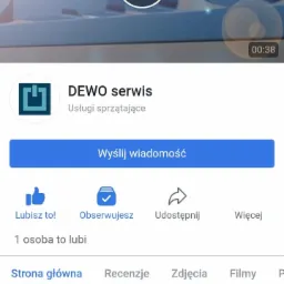 Zrzut ekranu strony Facebook firmy DEWO serwis z logo i informacją o usługach sprzątających, przyciskami polubienia i wysyłania wiadomości.