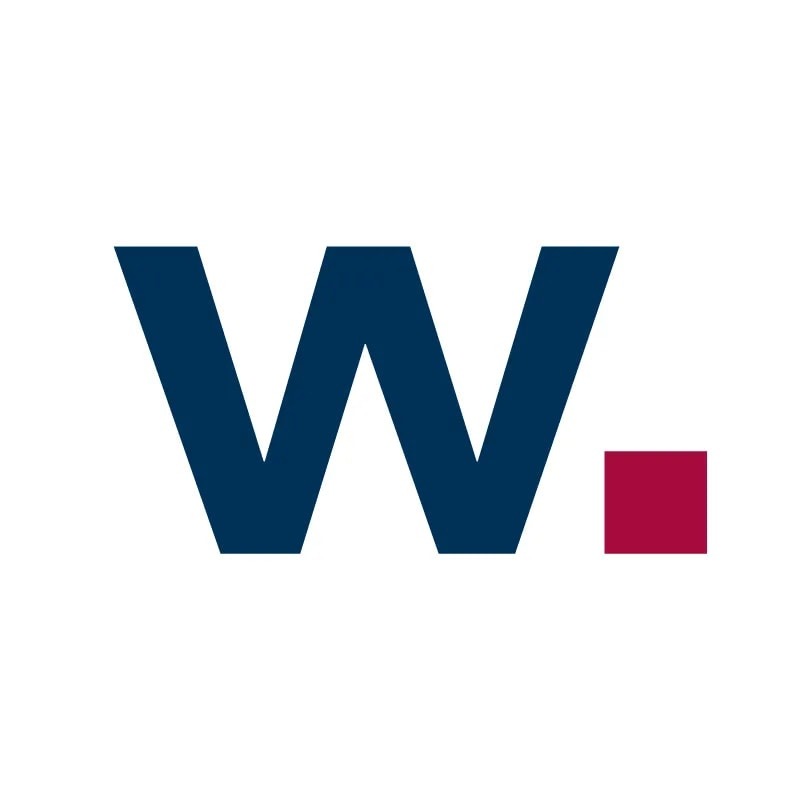 Logo firmy ubezpieczeniowej: granatowa litera 'W' z bordowym kwadratem po prawej stronie, na białym tle.