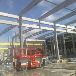 wykonanie, montaż konstrukcji stalowych, obudowa ścian i dach&oacute;w