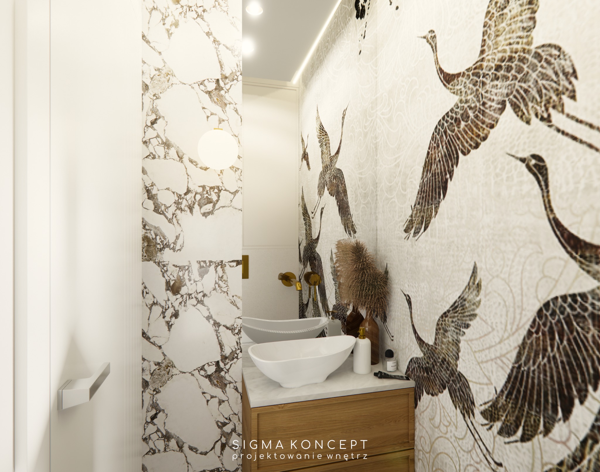 Nowoczesna łazienka z umywalką nablatową, marmurową ścianą i tapetą w żurawie, uzupełniona złotą armaturą i suszonymi trawami w wazonie.