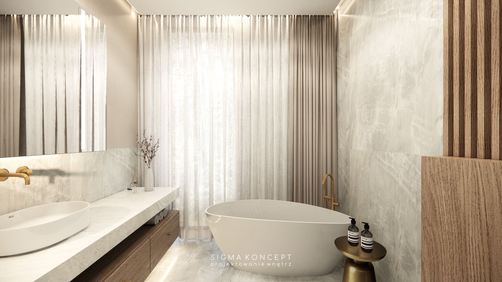 Elegancka łazienka z wolnostojącą wanną, marmurowymi ścianami i zasłonami w oknie, złota armatura i blaty z umywalką nablatową, flakoniki kosmetyków na małym stoliku.