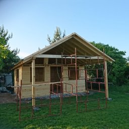 FLOOR-POL - Budowa domku letniskowego w technologii szkieletowej.