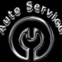 Chromowane logo Auto Service z kluczem francuskim w okręgu na czarnym tle.