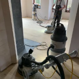 Cyklinowanie deski dębowej