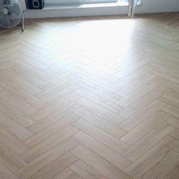 Układanie paneli Pasłęk 1