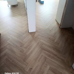 Układanie paneli Pasłęk 2