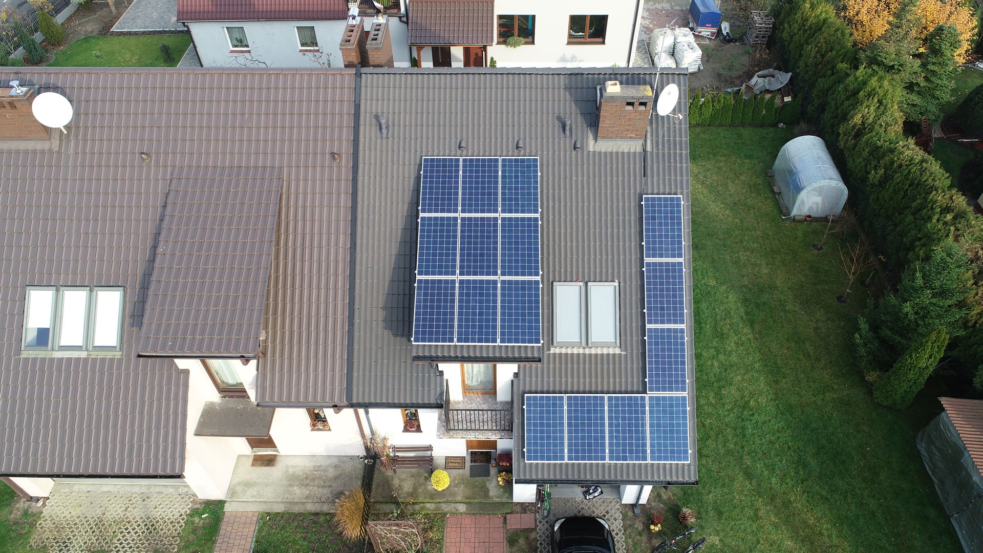 Instalacja fotowoltaiczna dla domu segmentowego.