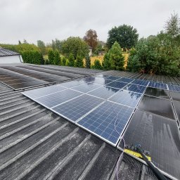 MobArt - Artur Miszczuk - Mycie instalacji fotowoltaicznych, myjemy male instalacje domowe, jak również instalacje przemyslowe