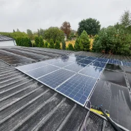 Mycie instalacji fotowoltaicznych, myjemy male instalacje domowe, jak również instalacje przemyslowe