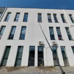 Mycie okien na wysokości