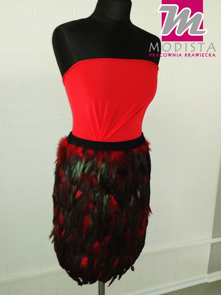 Spódnica z naturalnych piór