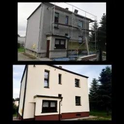 Porównanie elewacji domu przed i po: szara, częściowo otynkowana z rusztowaniem vs. beżowa z brązowymi detalami, po renowacji.