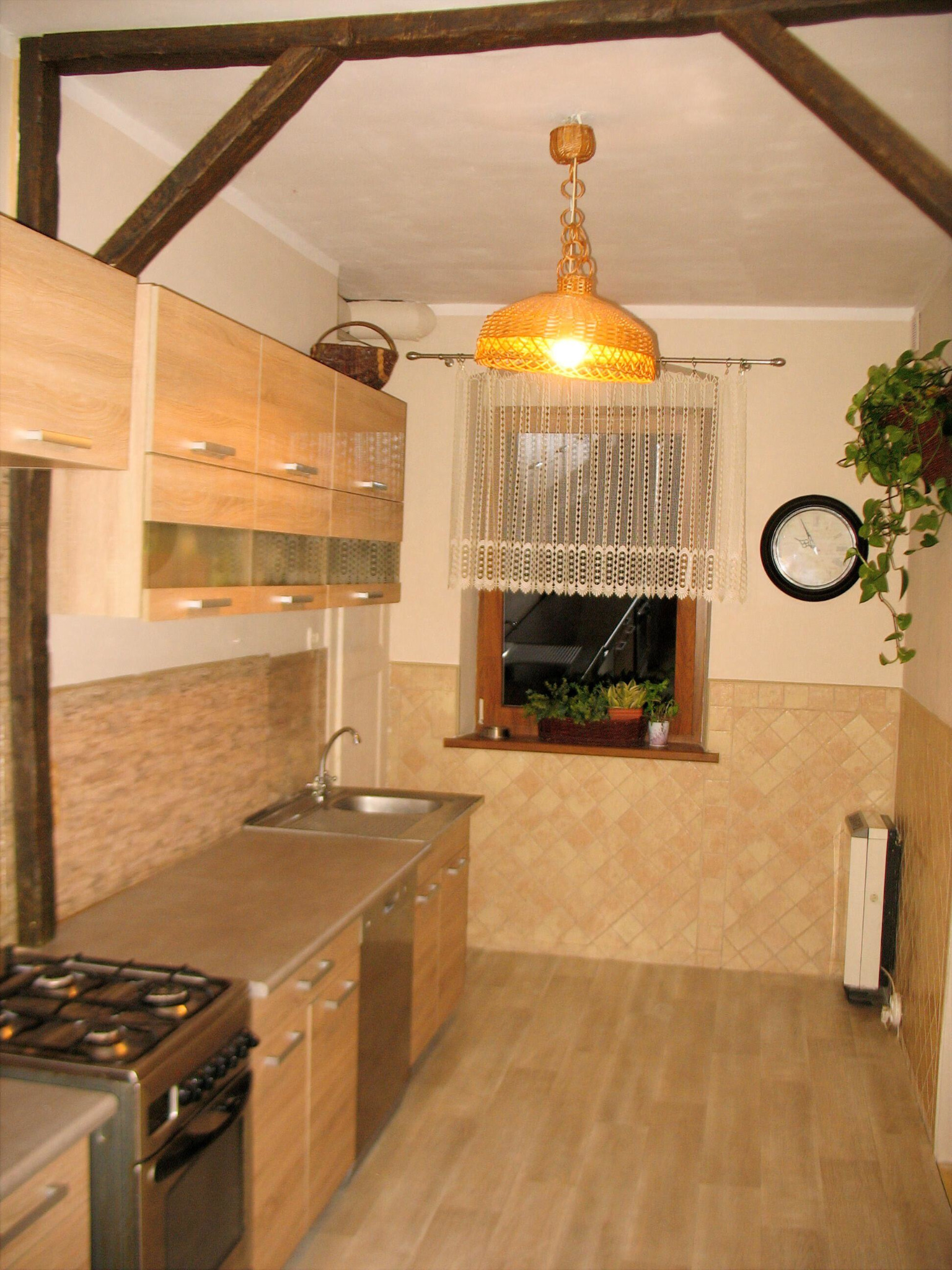 Kuchnia w nieco rustykalnym stylu