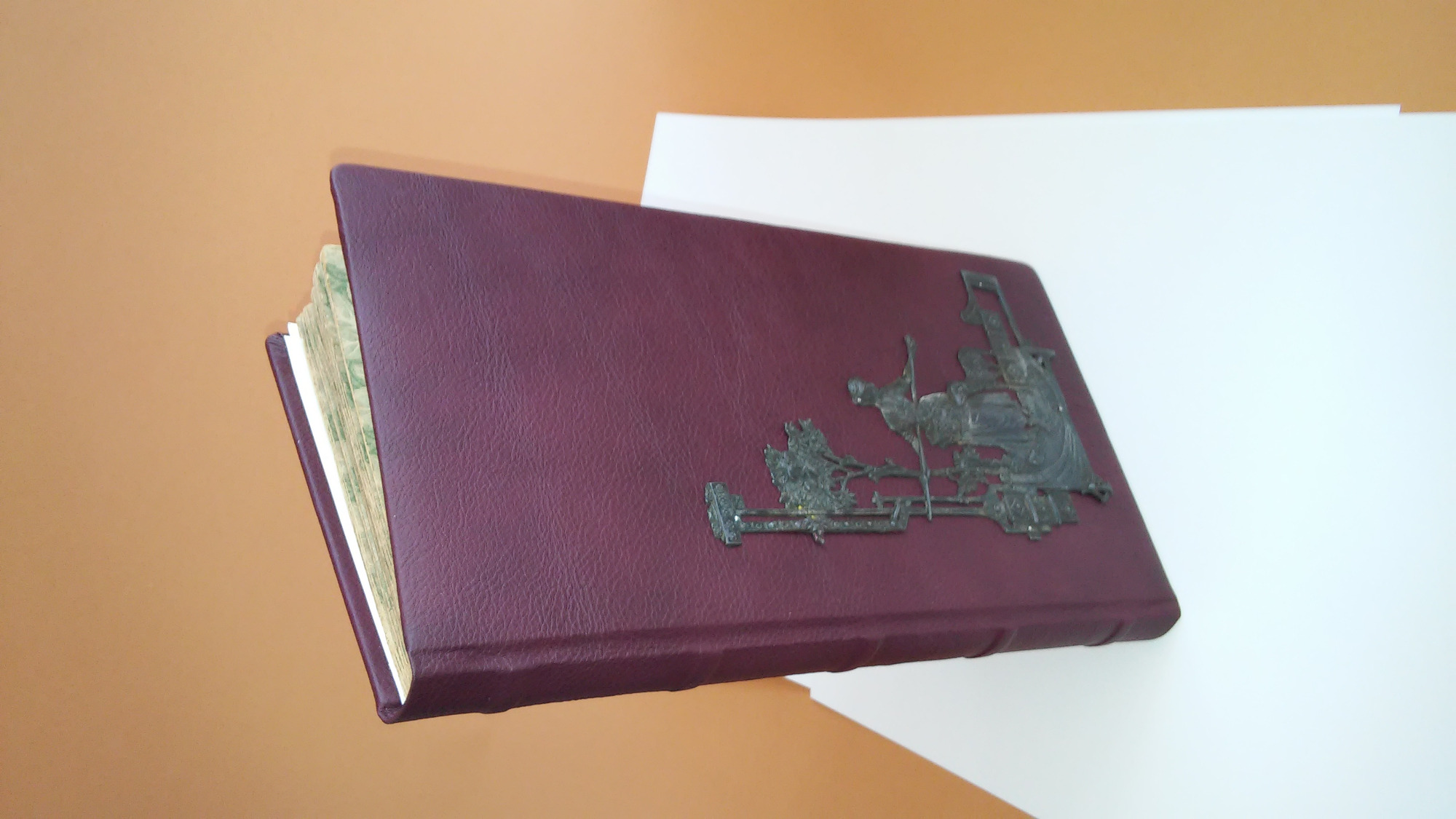 Unikatowa Oprawa Albumu w Skórę