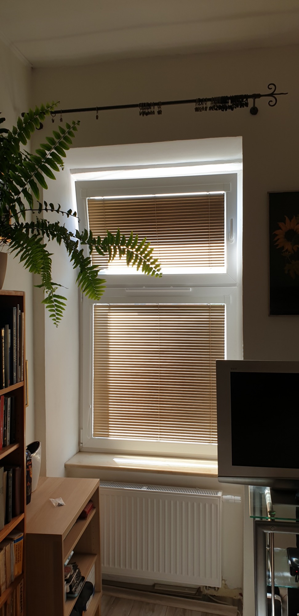 Demontaż i montaż roletek wewnętrznych dla tego żeby zamontować nawiewnik.