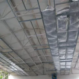 maty kapilarne na hali produkcyjnej