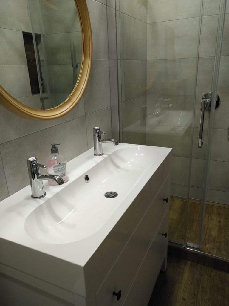 czyszczenie fug łazienkowych wraz z kompleksowym sprzątanie mieszkania w Tychach