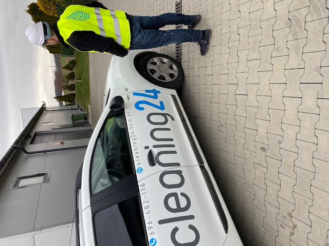 mycie elewacji hali magazynowej w Tychach