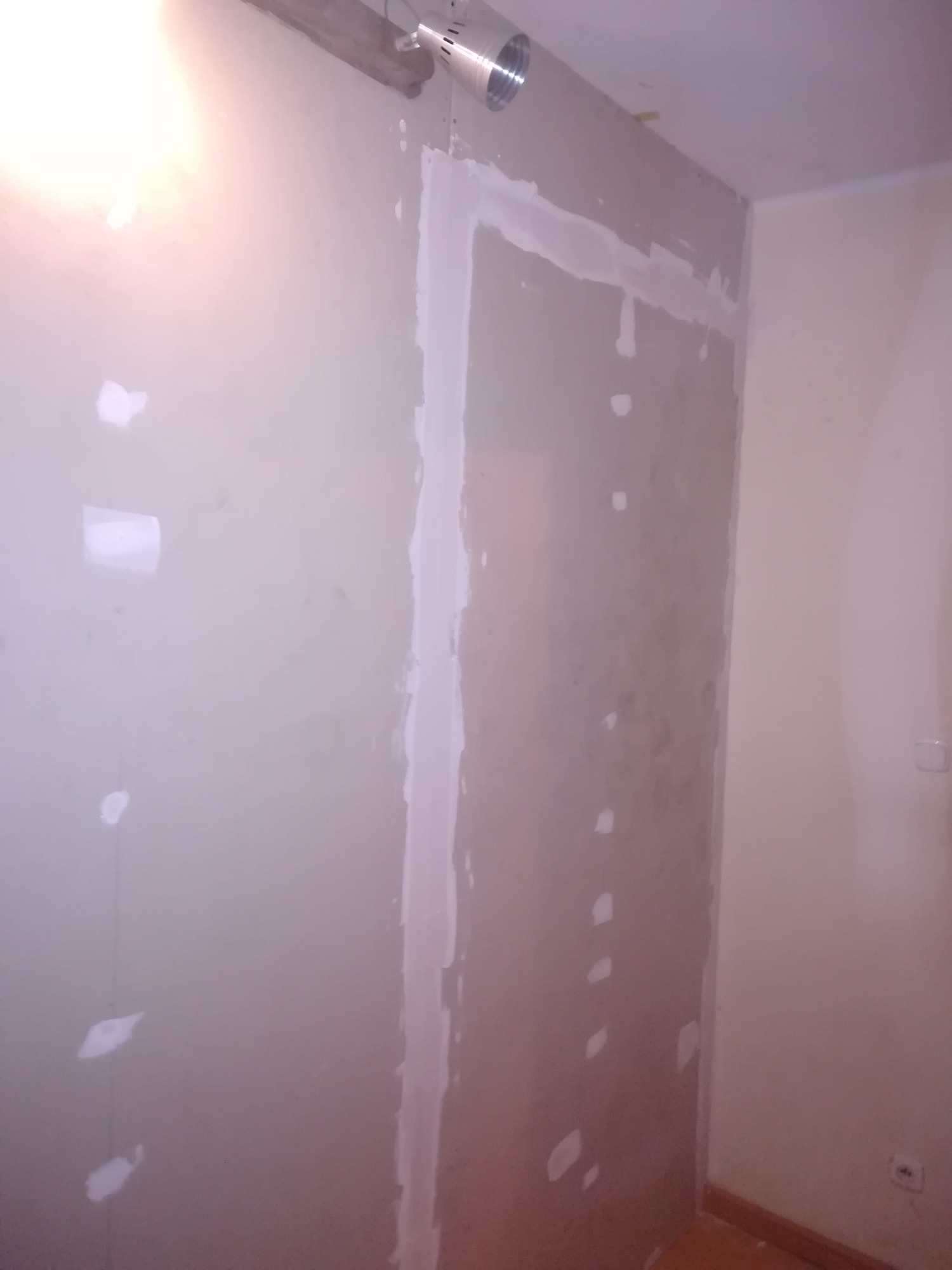 Montaż ścianek działowych z płyt Gk