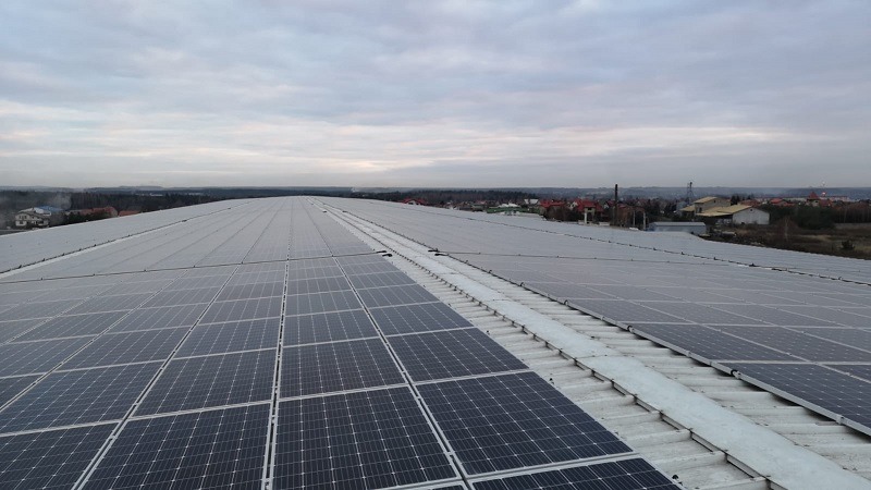 Wykonaliśmy największą dachową instalację fotowoltaiczną w Polsce . Instalacja dachowa o mocy 1,5 MW !!