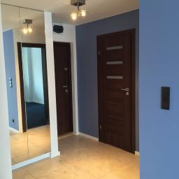 Master Format - Szafa wnękowa z frontami z lustrem, Warszawa ul. Pańska.