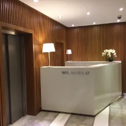 Zabudowa recepcji, Warszawa ul. Wiktorska