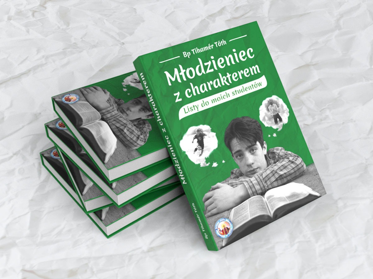 Projekt okładki książki w odcieniach zieleni z ilustracją młodego mężczyzny czytającego książkę, obok stos trzech takich samych książek na teksturowanym tle.