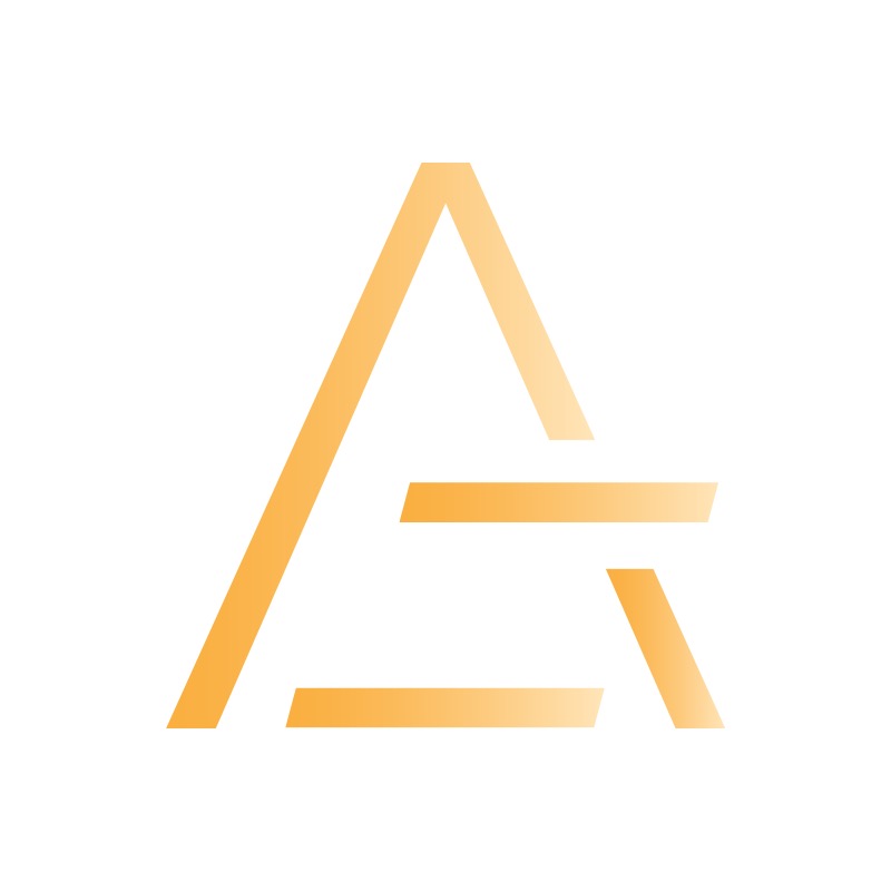 Abstrakcyjne logo w odcieniach pomarańczy, przypominające literę A z przerwami, na białym tle.