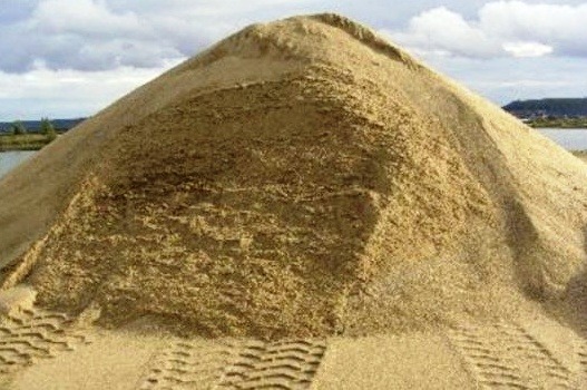 czekamy na odbiorce. przygotujemy do odbioru potrzebna ilosc w jednym miescu bulkiem albo w workach.