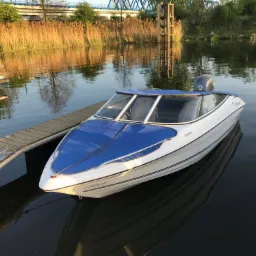 Szkolenie motorowodne odbywa się na nowym sprzęcie szkoleniowym