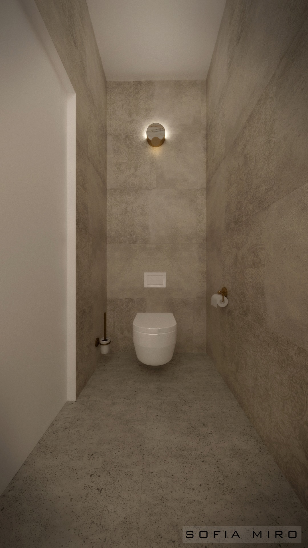 Wąska toaleta w beżowych odcieniach z wiszącą muszlą klozetową, okrągłym oświetleniem ściennym z marmurowym akcentem i złotymi detalami, wykończona płytkami z subtelnym wzorem.