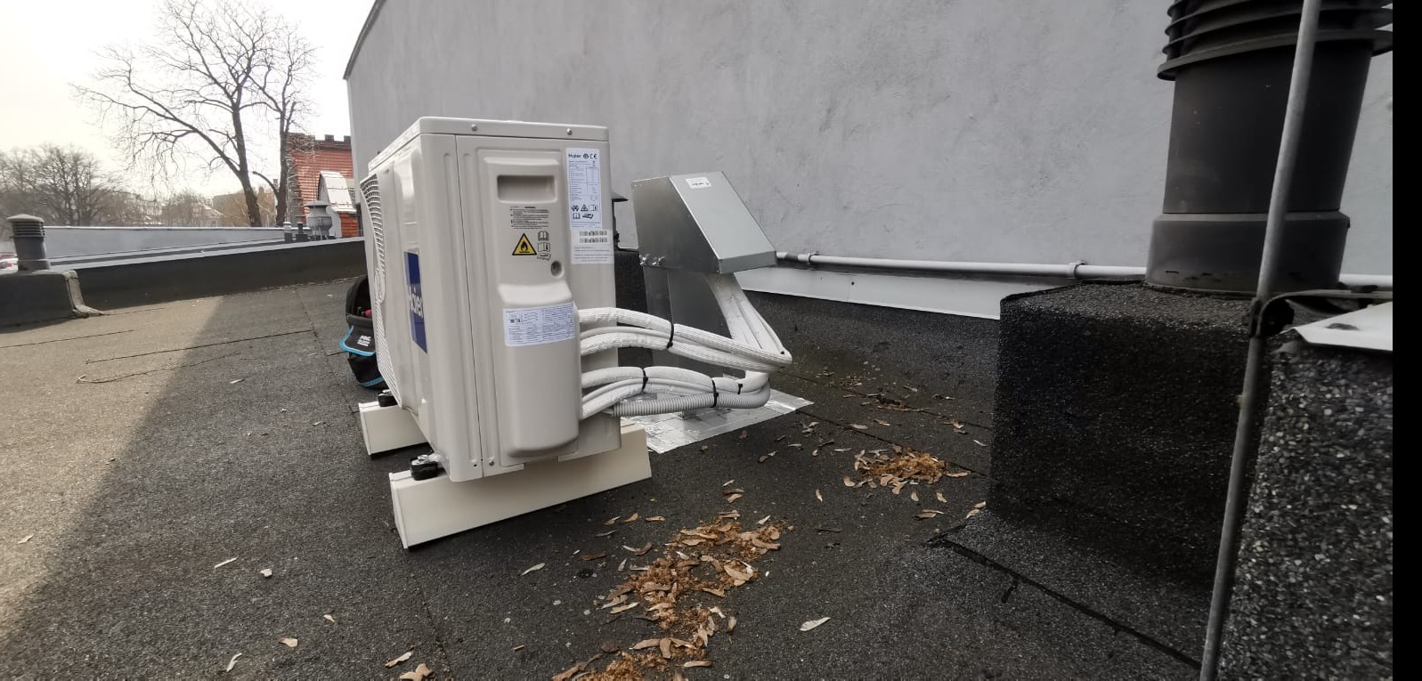 Montaż systemu klimatyzacji multisplit firmy Haier