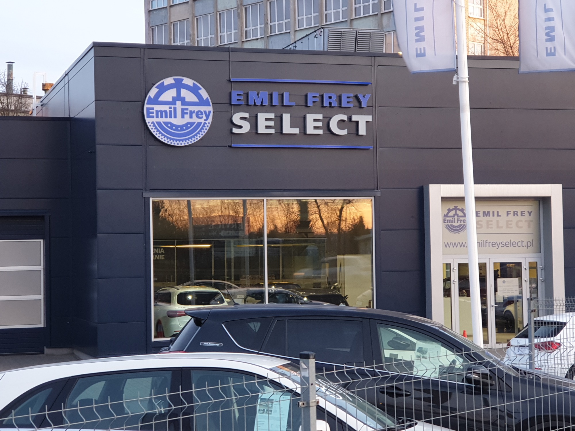 Litery i logo Emil Frey w Piasecznie