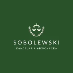 Logo kancelarii adwokackiej Sobolewski na ciemnozielonym tle z symbolem wagi otoczonej wieńcem laurowym.