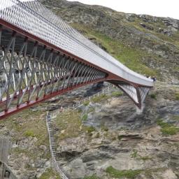 Wykonanie dolnych łączeń krzyżowych ze stali dumpleks spawany głównie metodą Mig