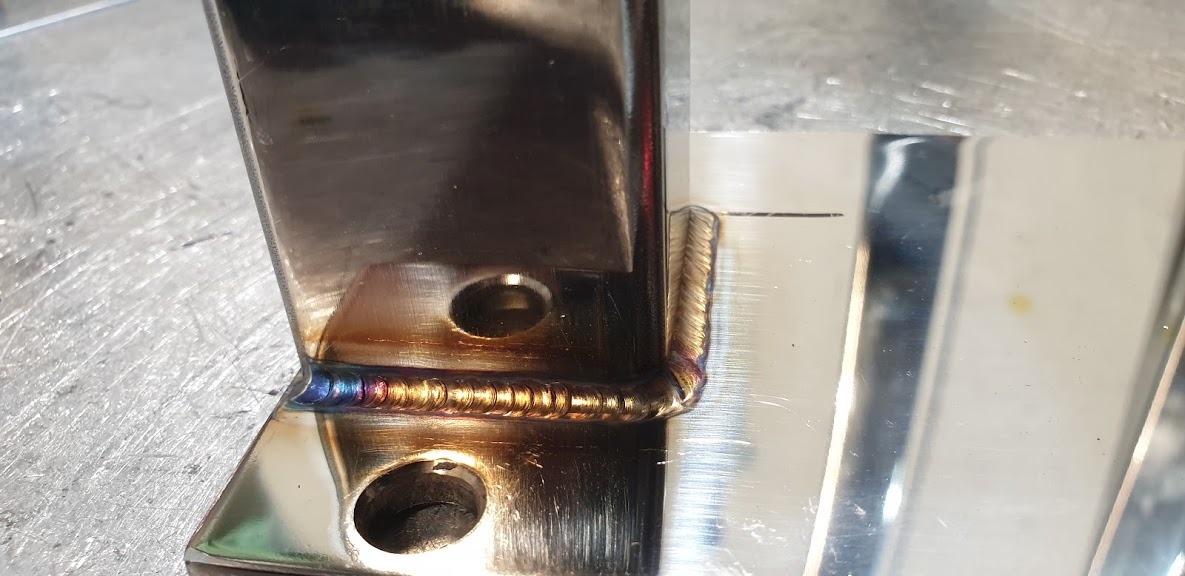 Element wykonany do montażu na jacht ze stali nierdzewnej polerowanej spawanie metoda Tig