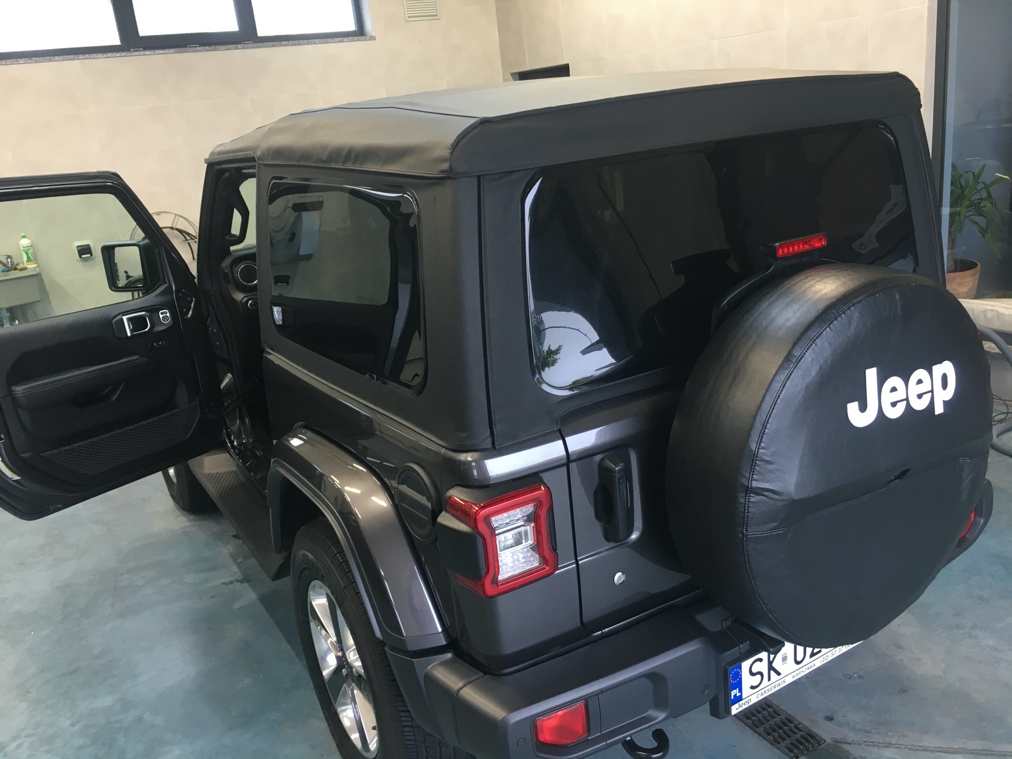 Impregnacja i Hydrofobizacja Dachu Cabrio.