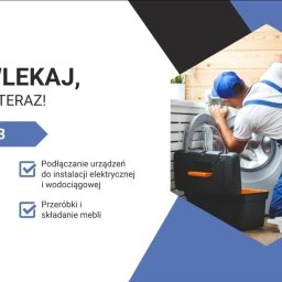 AgdDomSerwis Piotr Sowiński - Serwisant w niebieskim kombinezonie naprawia pralkę, obok skrzynka narzędziowa. Grafika reklamowa z numerem telefonu i zakresem usług AGD.