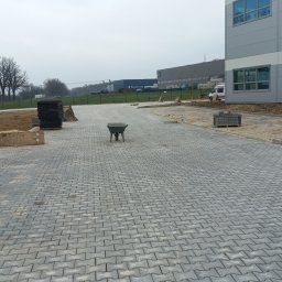 Układanie kostki brukowej Świętoszowice 4