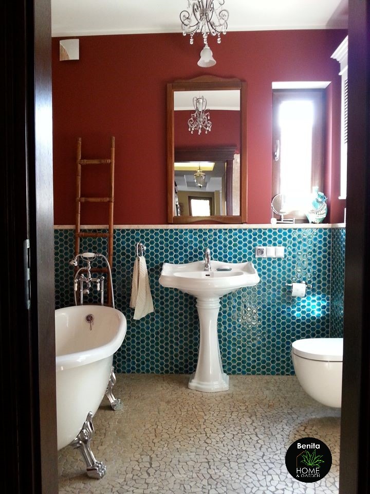 Łazienka w stylu hiszpańskim