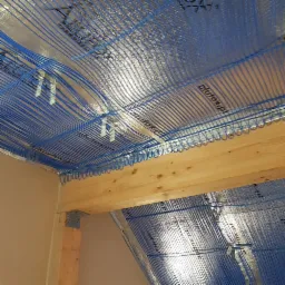 Maty kapilarne na sufitach, ścianach i podłogach. Ogrzewanie i chłodzenie.